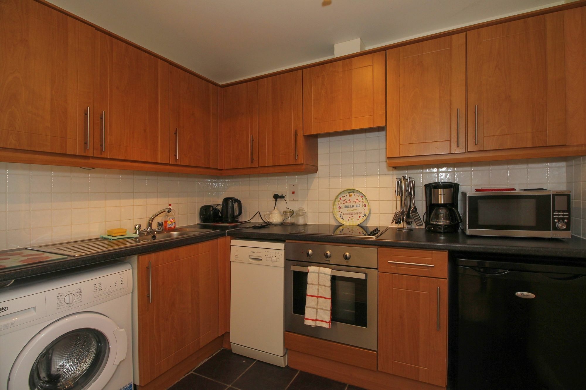 Point Village Modern Apartment Дублин Экстерьер фото